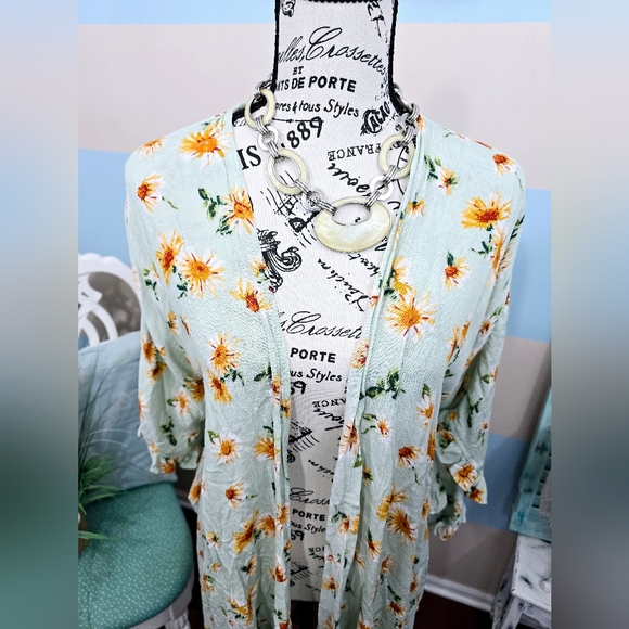 NWT Maurices Mint Green Daisy Kimono - Picture 4 of 11